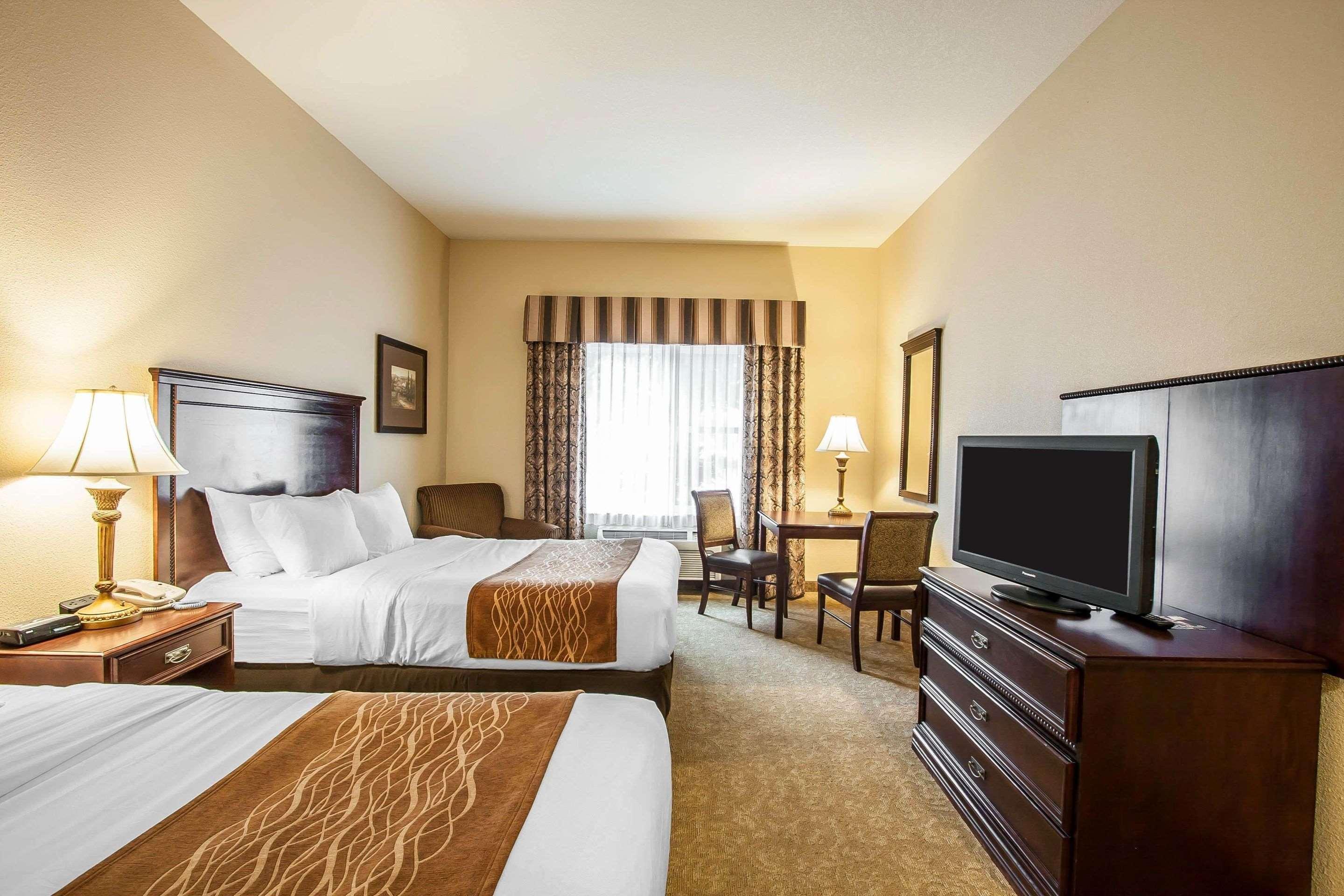 Comfort Inn & Suites Mcminnville Wine Country Buitenkant foto