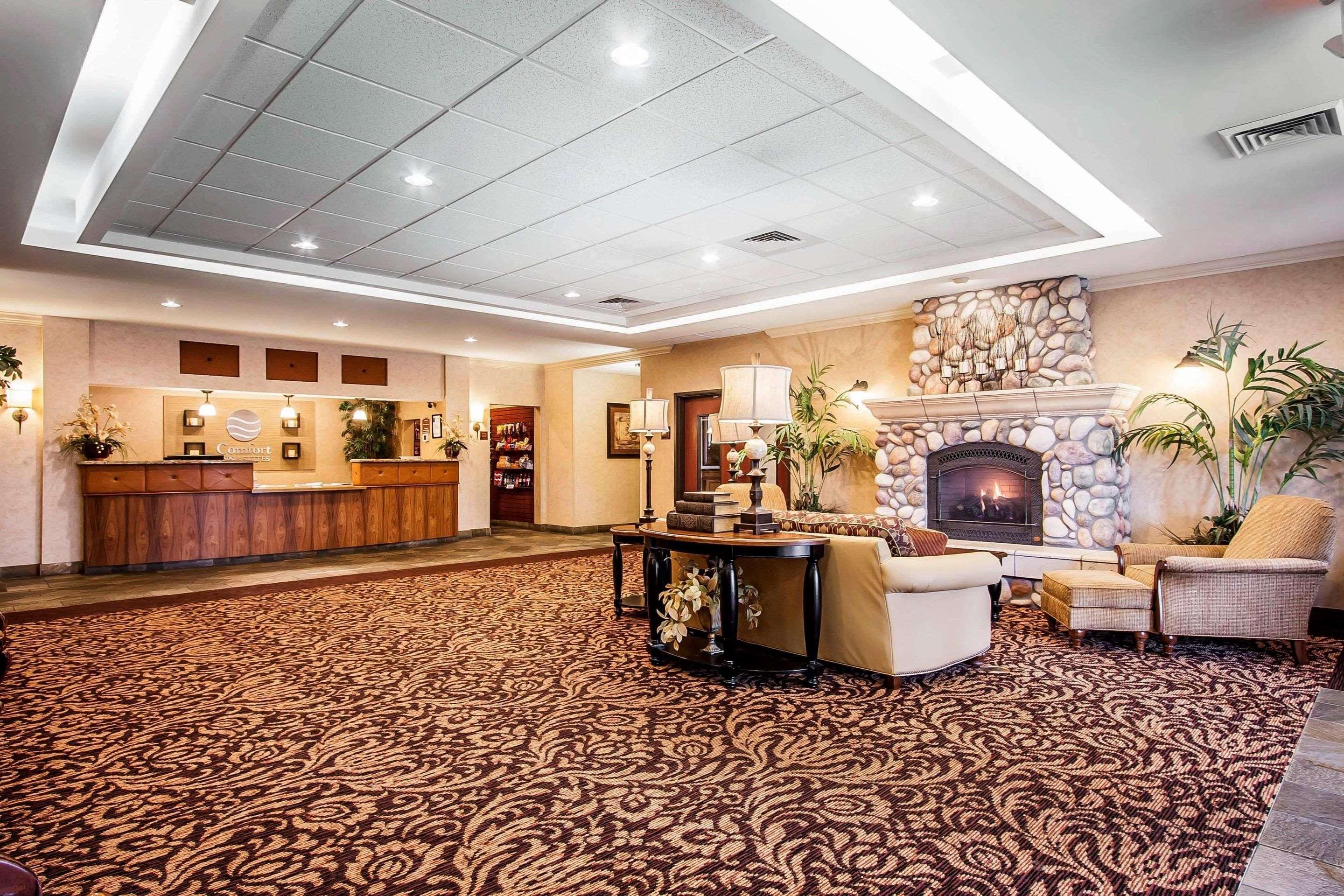 Comfort Inn & Suites Mcminnville Wine Country Buitenkant foto