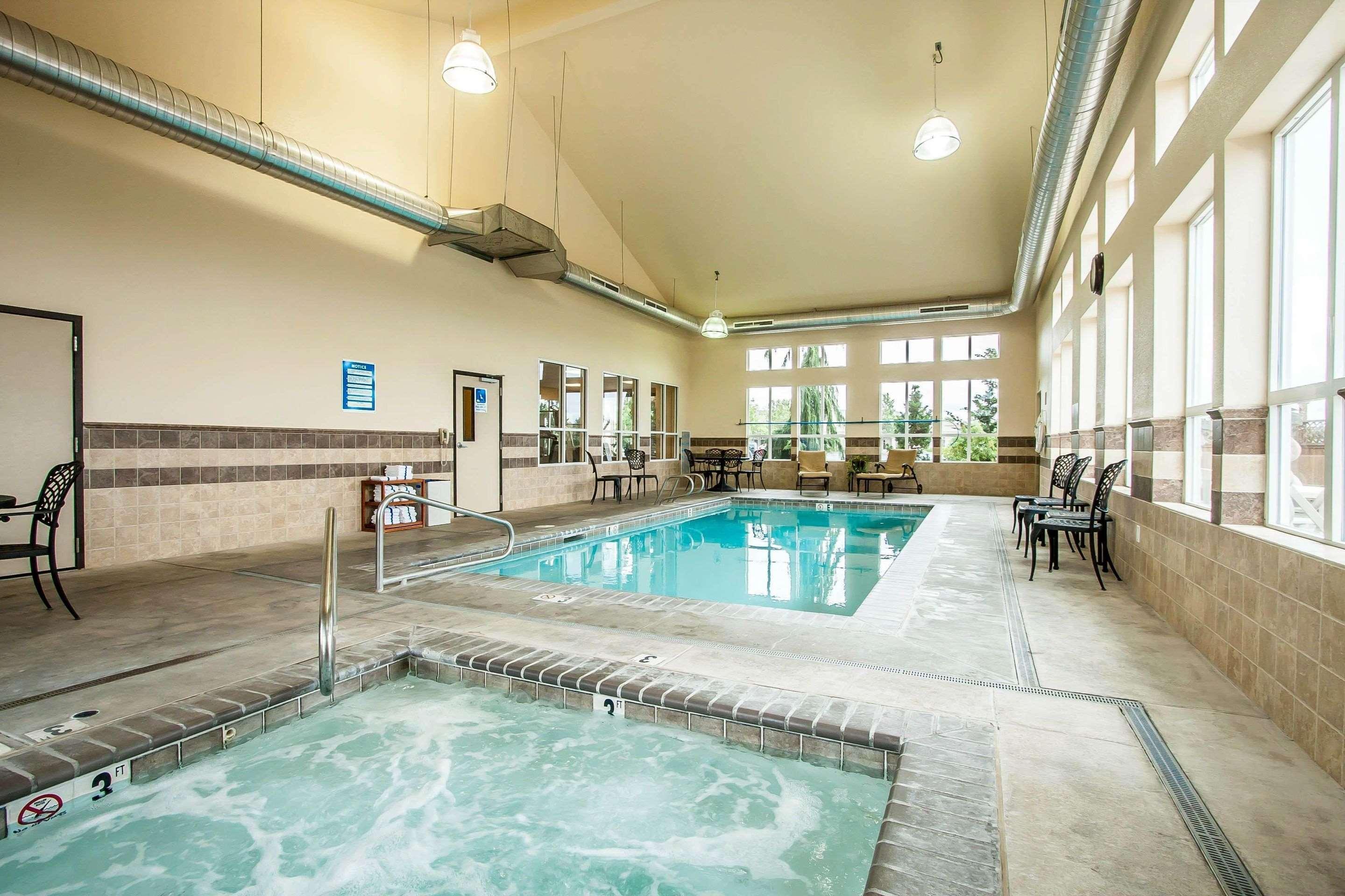 Comfort Inn & Suites Mcminnville Wine Country Buitenkant foto