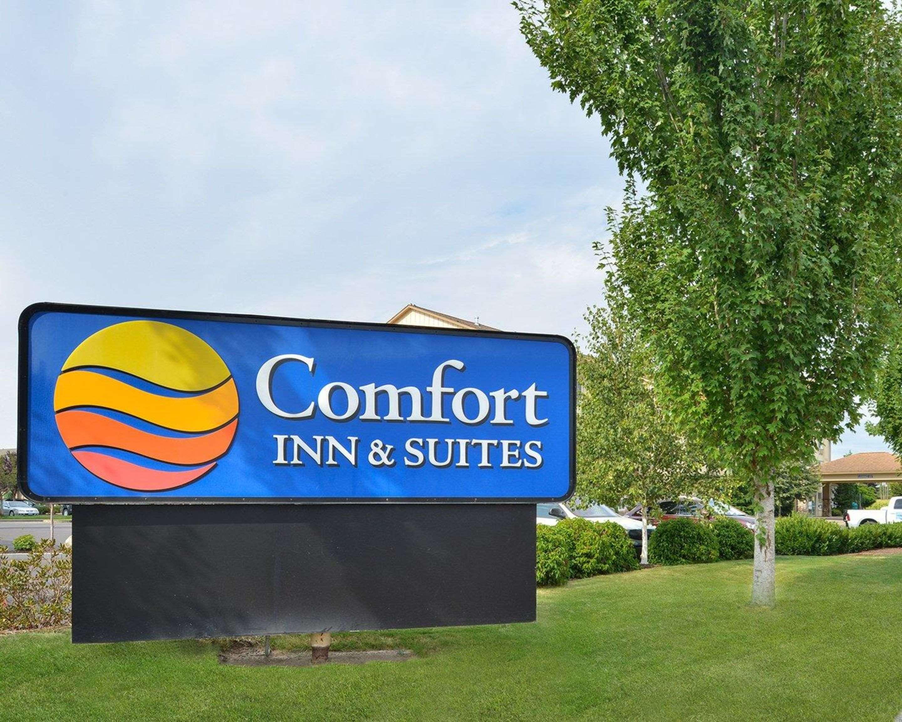 Comfort Inn & Suites Mcminnville Wine Country Buitenkant foto