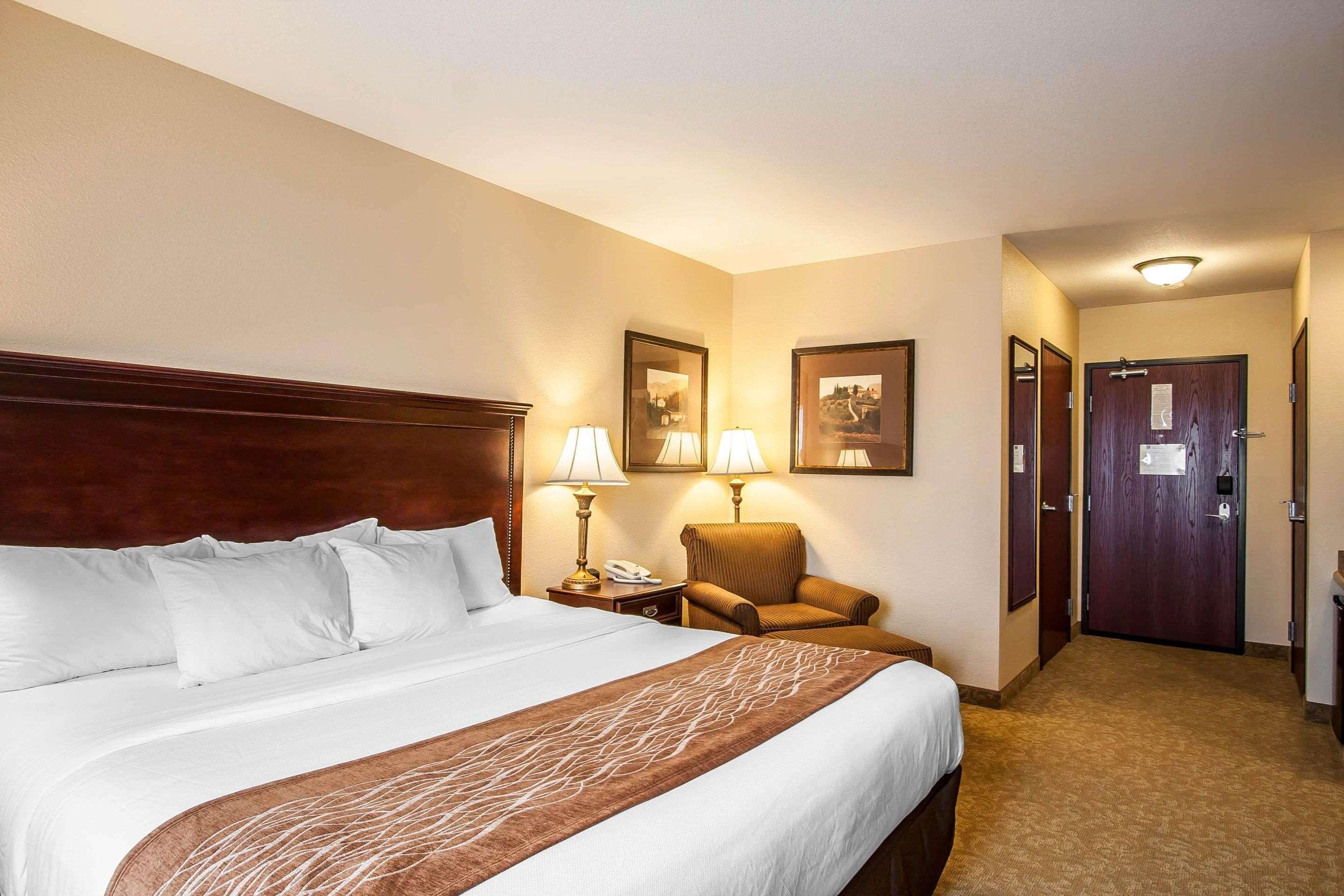 Comfort Inn & Suites Mcminnville Wine Country Buitenkant foto