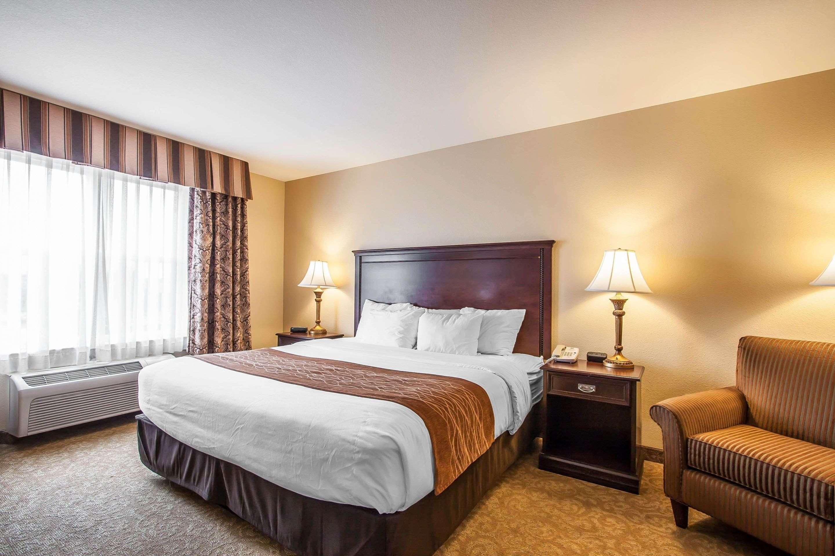 Comfort Inn & Suites Mcminnville Wine Country Buitenkant foto