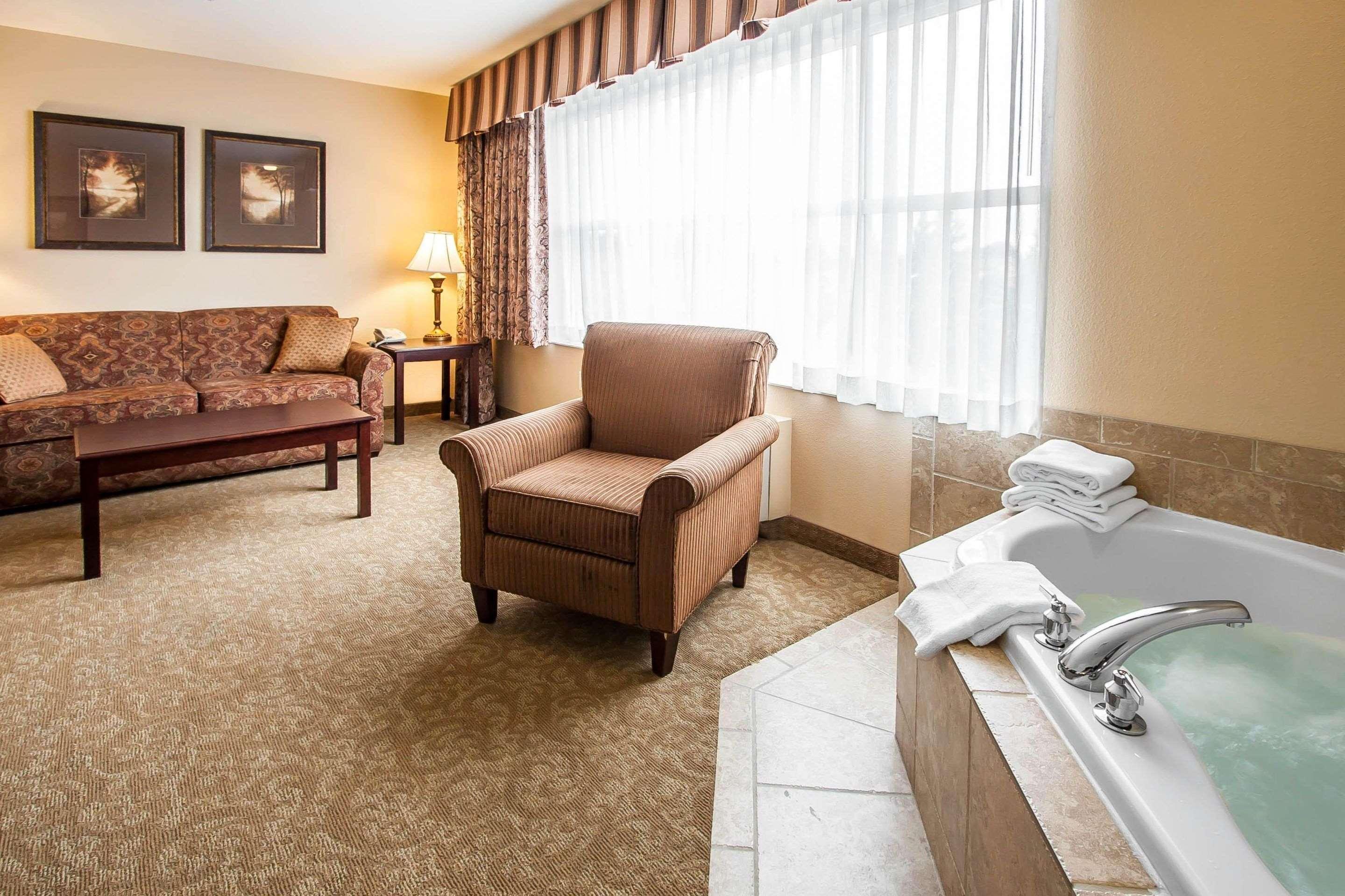 Comfort Inn & Suites Mcminnville Wine Country Buitenkant foto